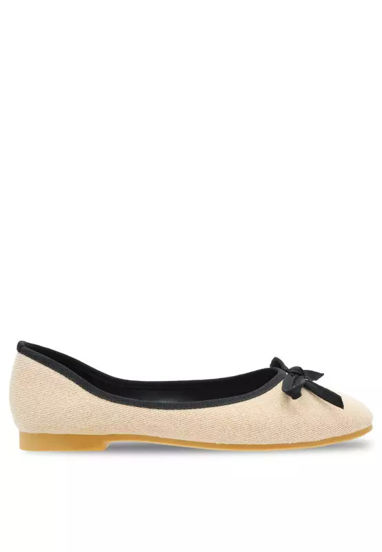 Casual flats hot sale