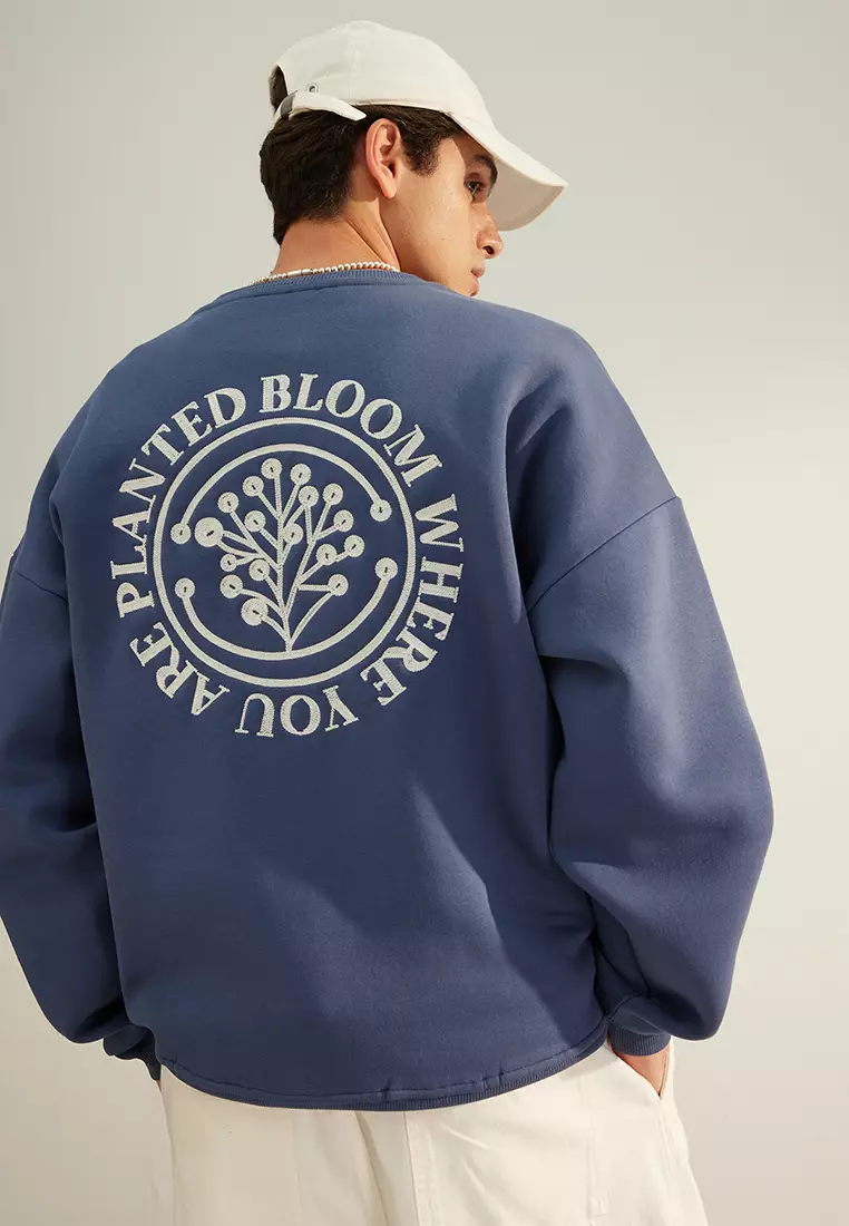 Embroidery Fleece Sweatshirt