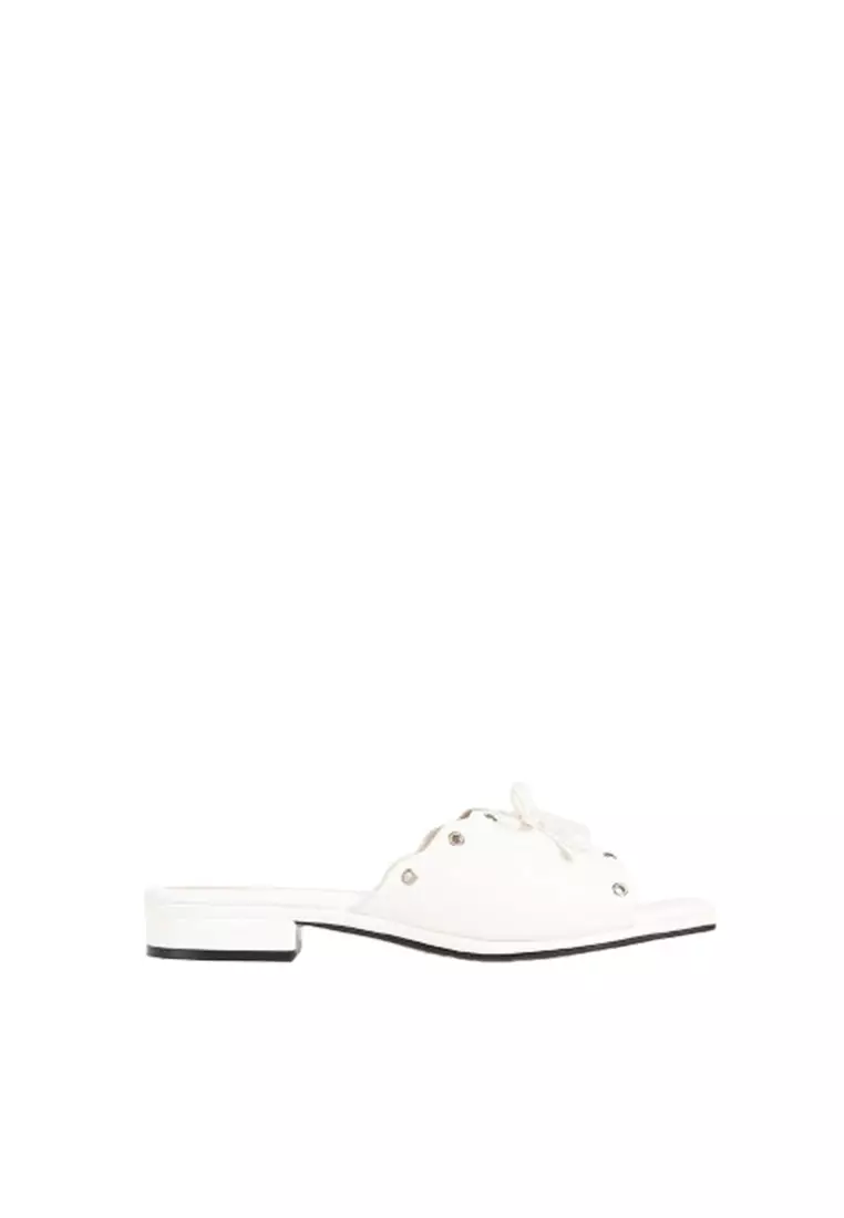 Happy2U Eyelet Ribbon Low Heels