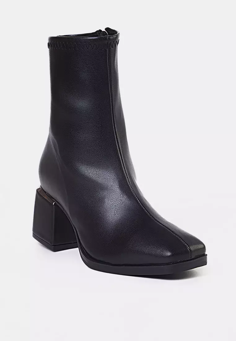 Black Block Heeled Women's Boots With Metal Accessories - Zippered Takaw25Bo00009