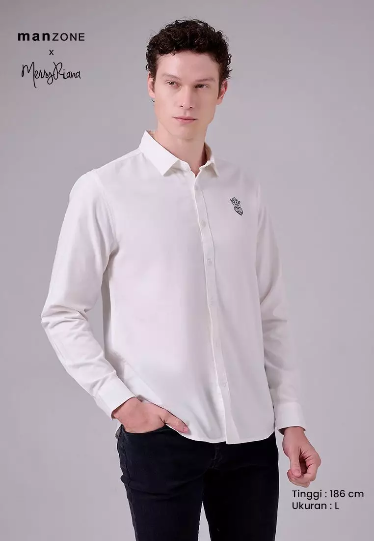 MANZONE X Merry Riana - Kemeja Lengan Panjang Pria Crown Modern Fit - White Warna White