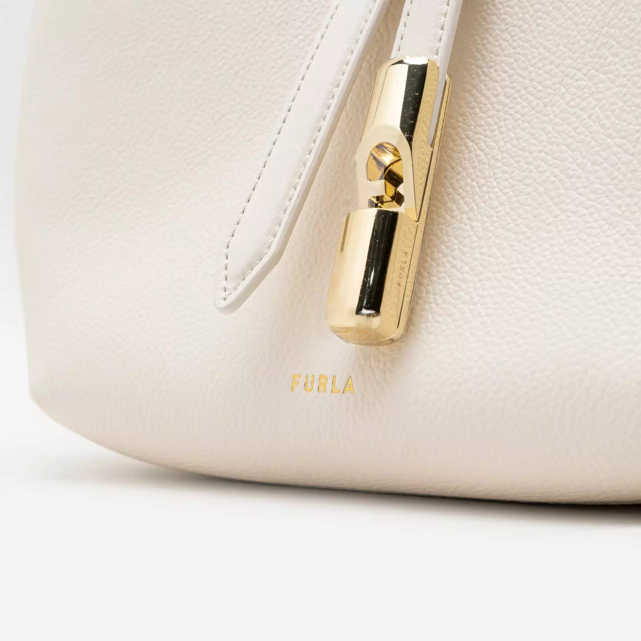 Goccia S Shoulder Bag Panila