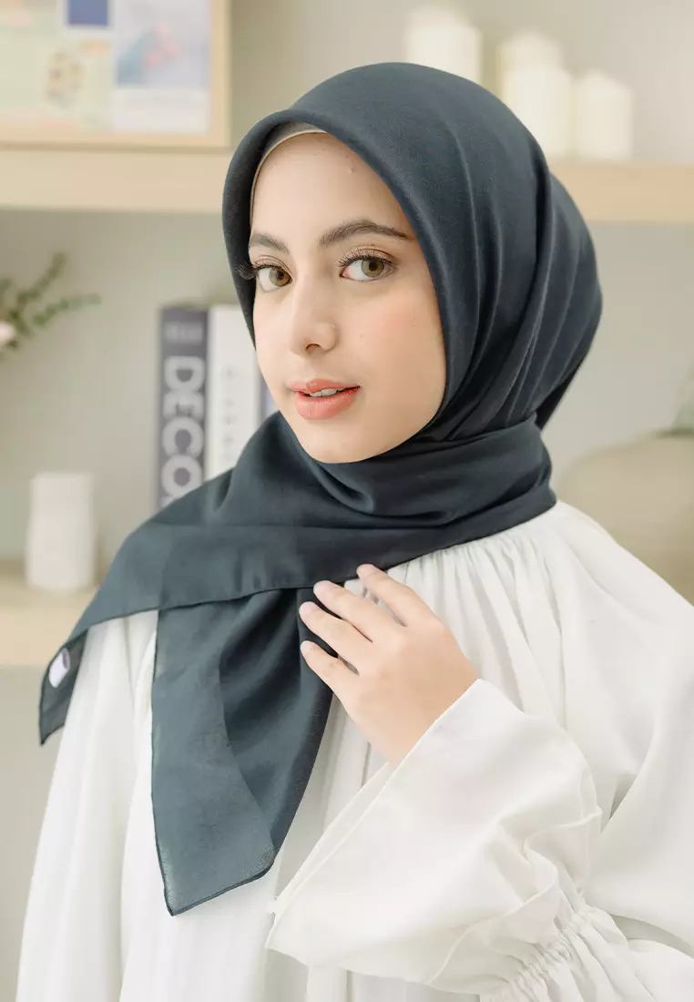 Theya Voal Square Charcoal NEW