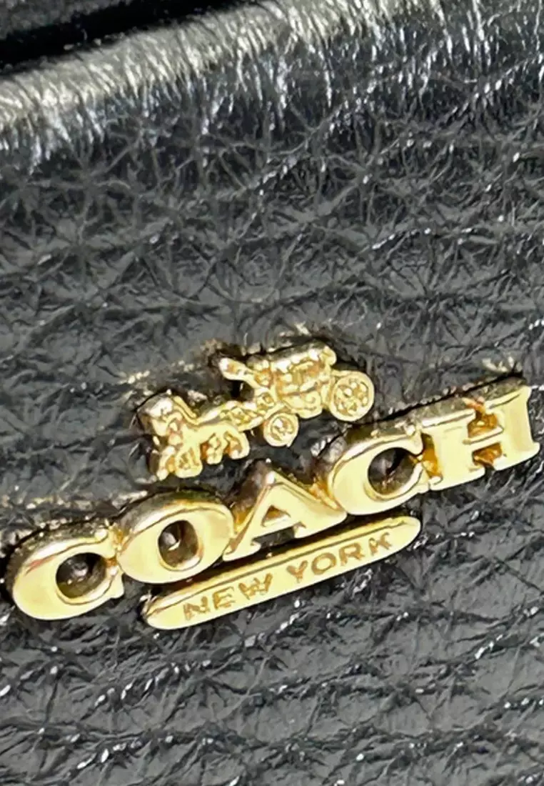 Pouch Wristlet in Black CW906