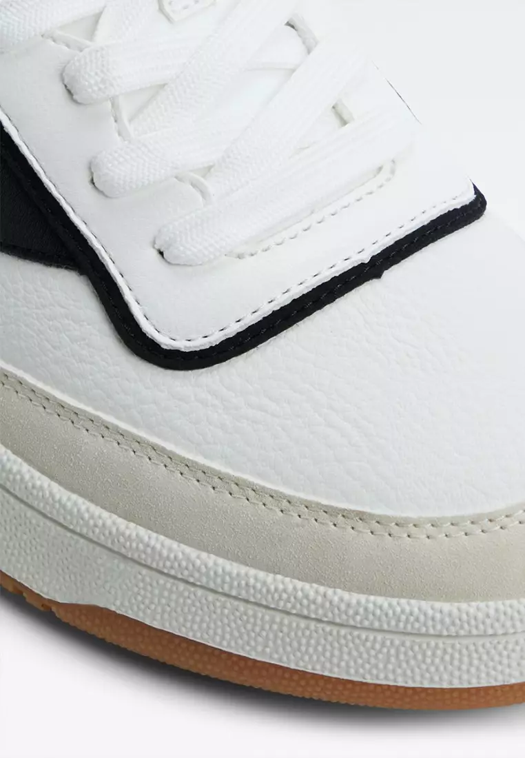 Ashwin Low-Top Sneakers