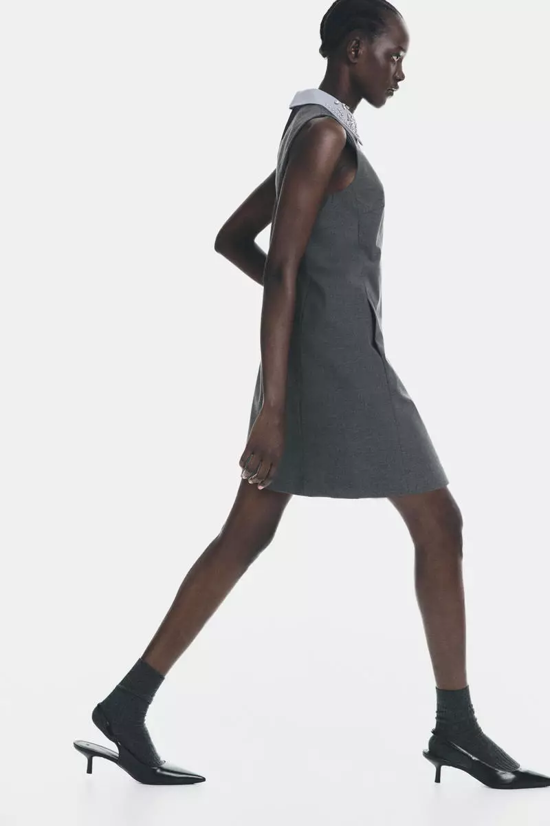 Embellished-collar A-line dress