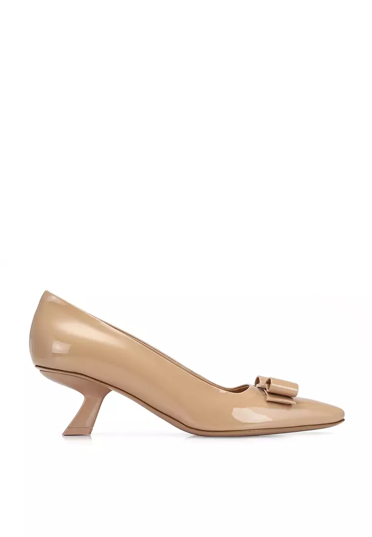 Salvatore ferragamo top low heel pumps