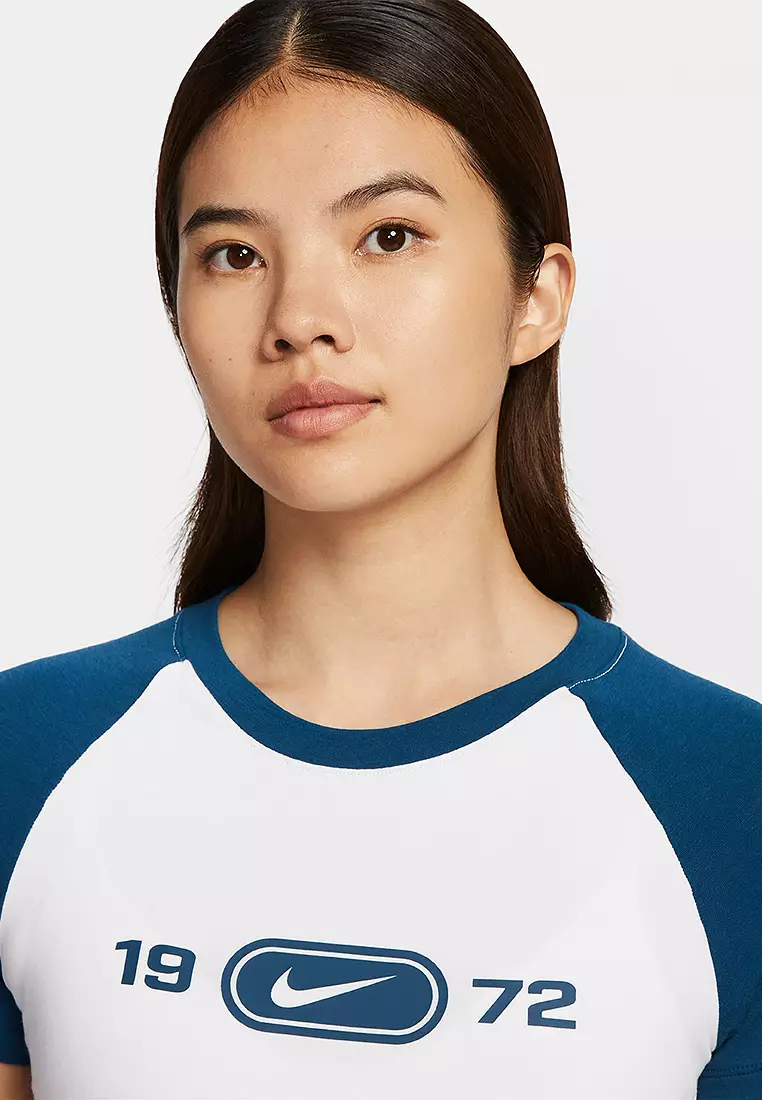 Sportswear Chill Knit Slim Graphic T-Shirt