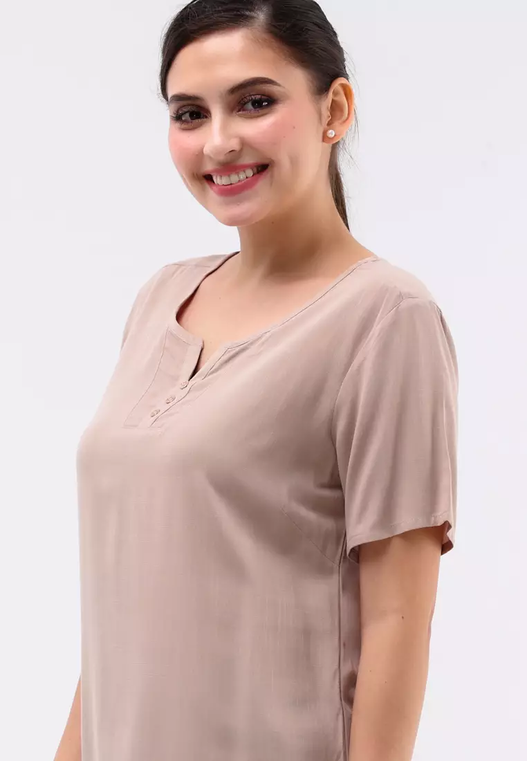 Short Sleeves Round Neck Blouse