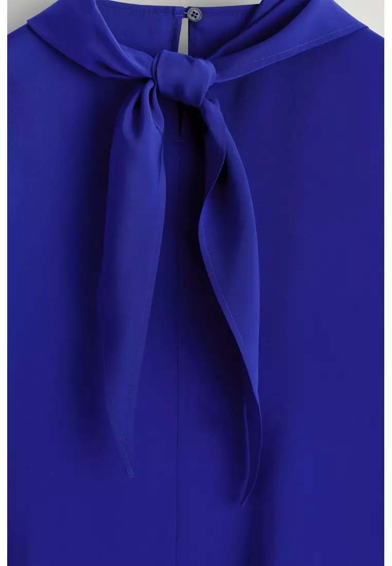 DRAPED SCARF-DETAIL TOP
