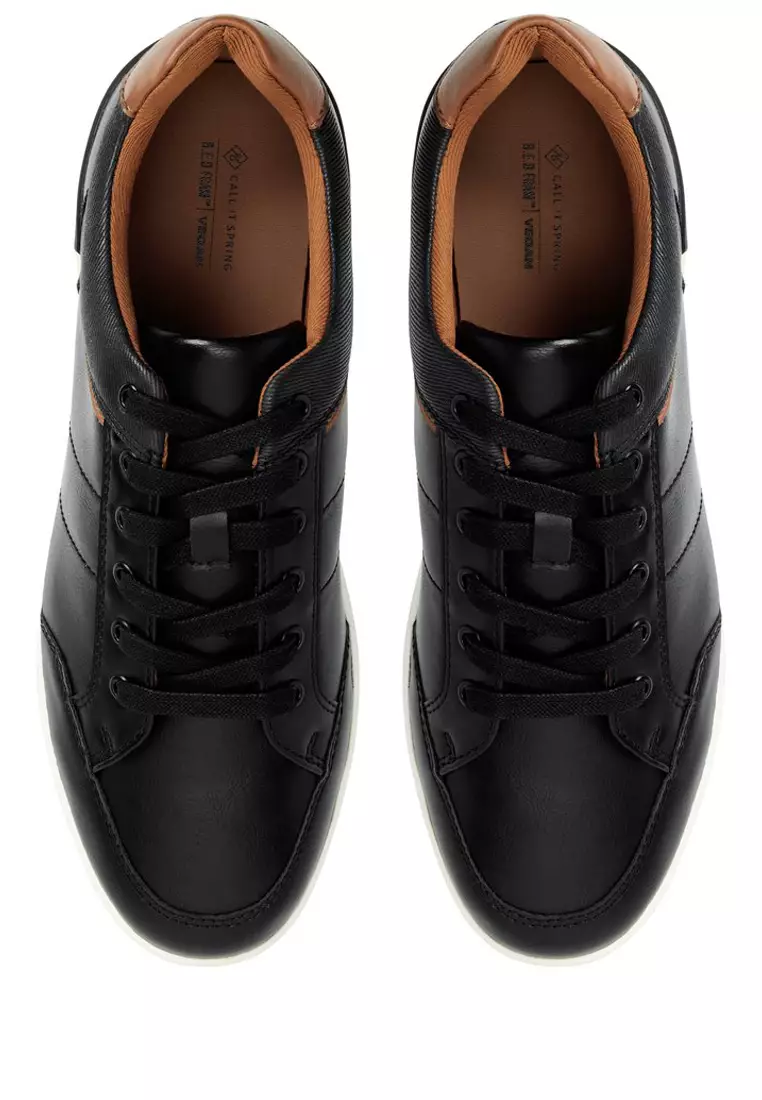 Adams Sneakers