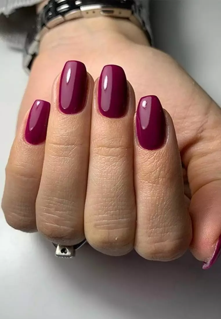 Nail Lacquer Color Black Cherry 18ml