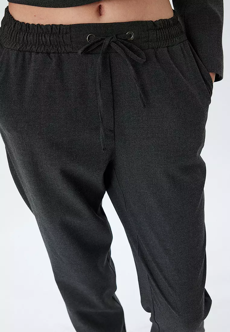 Pocketed Elastic Waist High Waist Jogger Carrot Cut Trousers