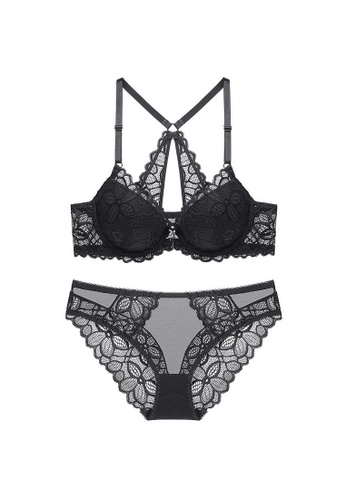 W.Excellence black Premium Black Lace Lingerie Set (Bra and Underwear) 40A37USE8D32E4GS_1