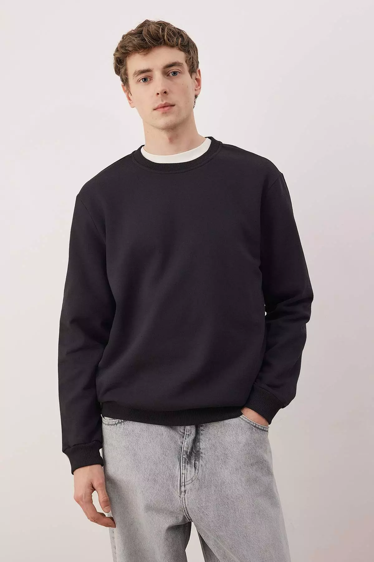 Black-Khaki-Beige 3-Pack Regular/Normal Fit Basic Fleece Inside Sweatshirt Tmnaw26Sw00006