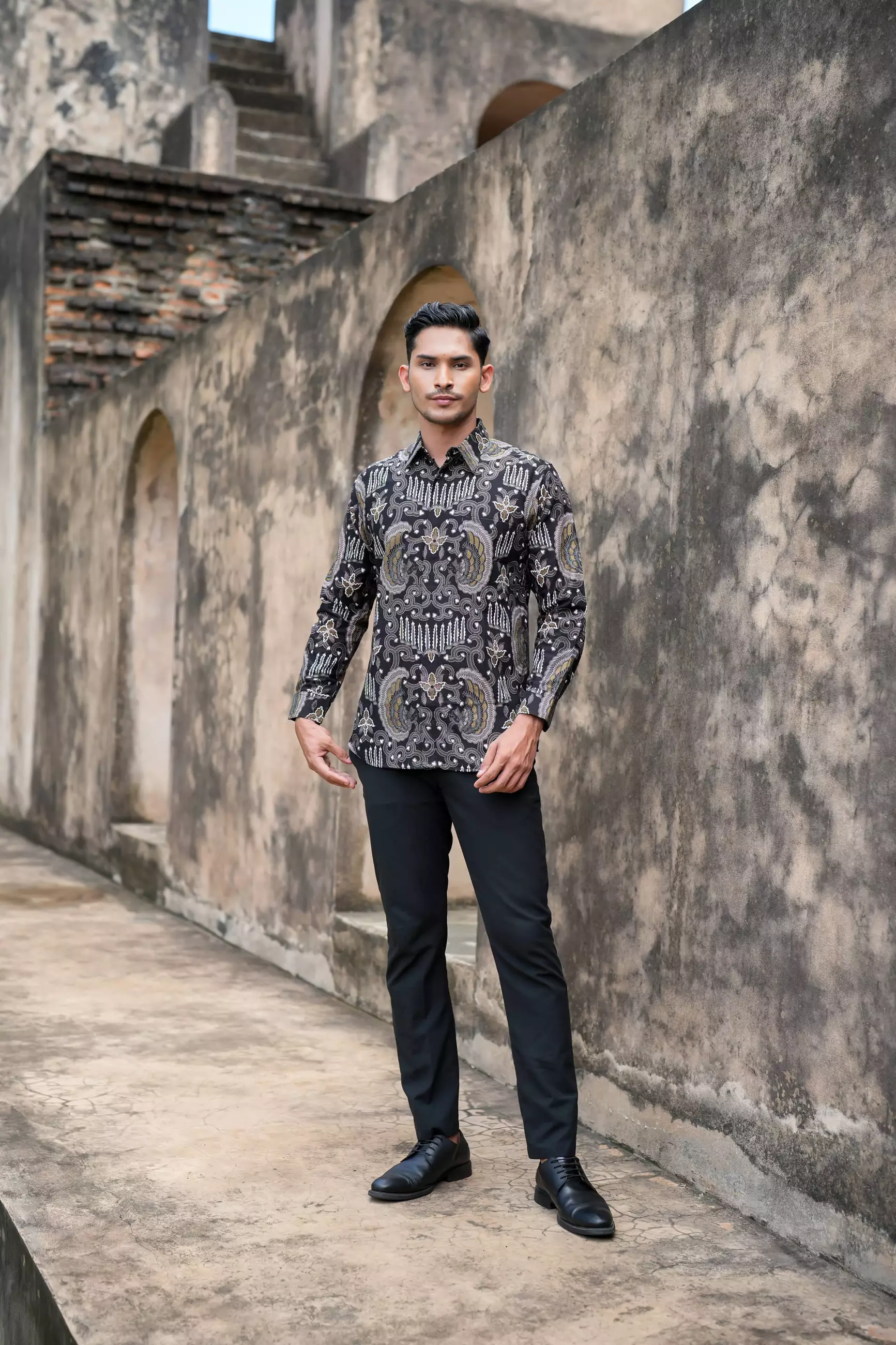 Prana Black Kemeja Batik Slim Fit Lengan Panjang Katun
