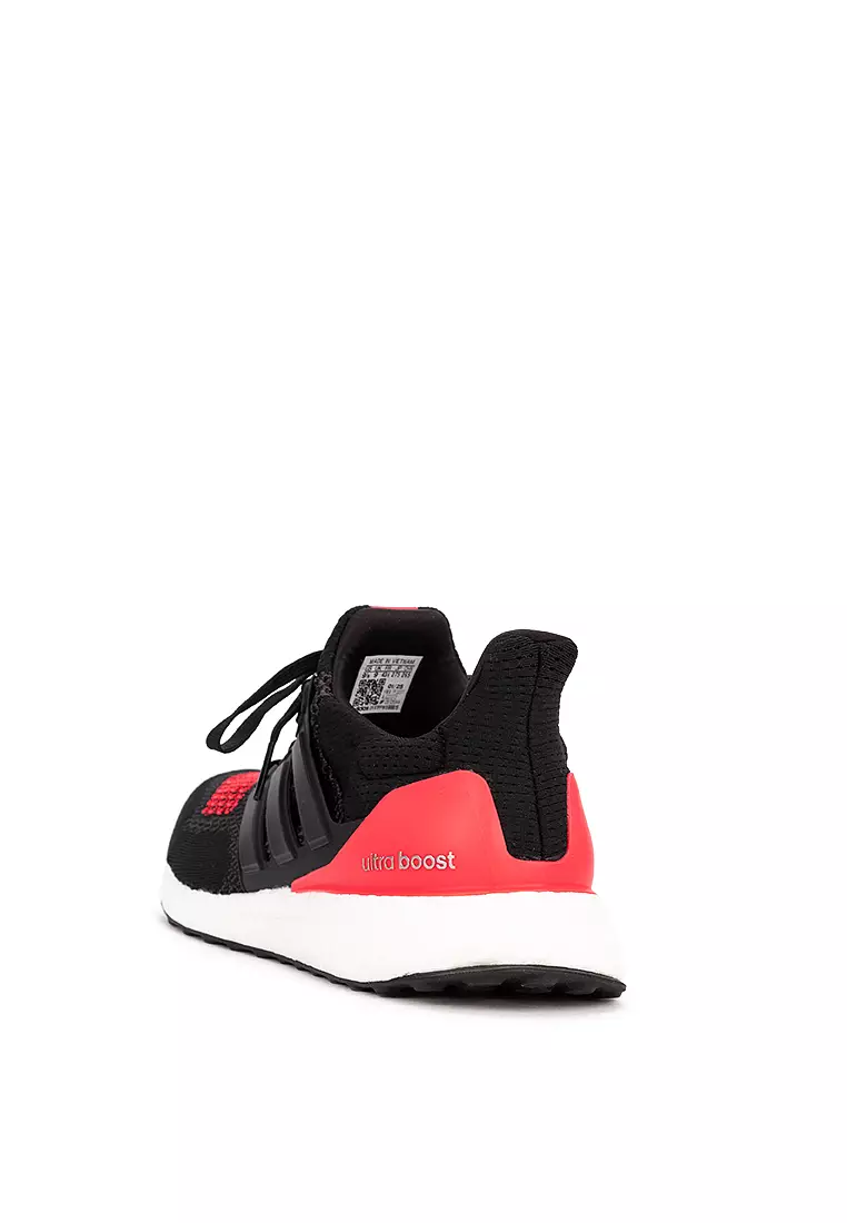 Ultraboost 1.0 鞋款