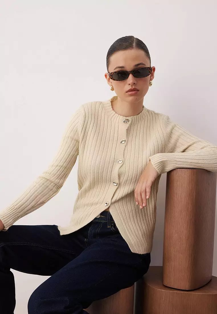 Stone Button Detailed Soft Textured Slit Detailed Knitwear Cardigan