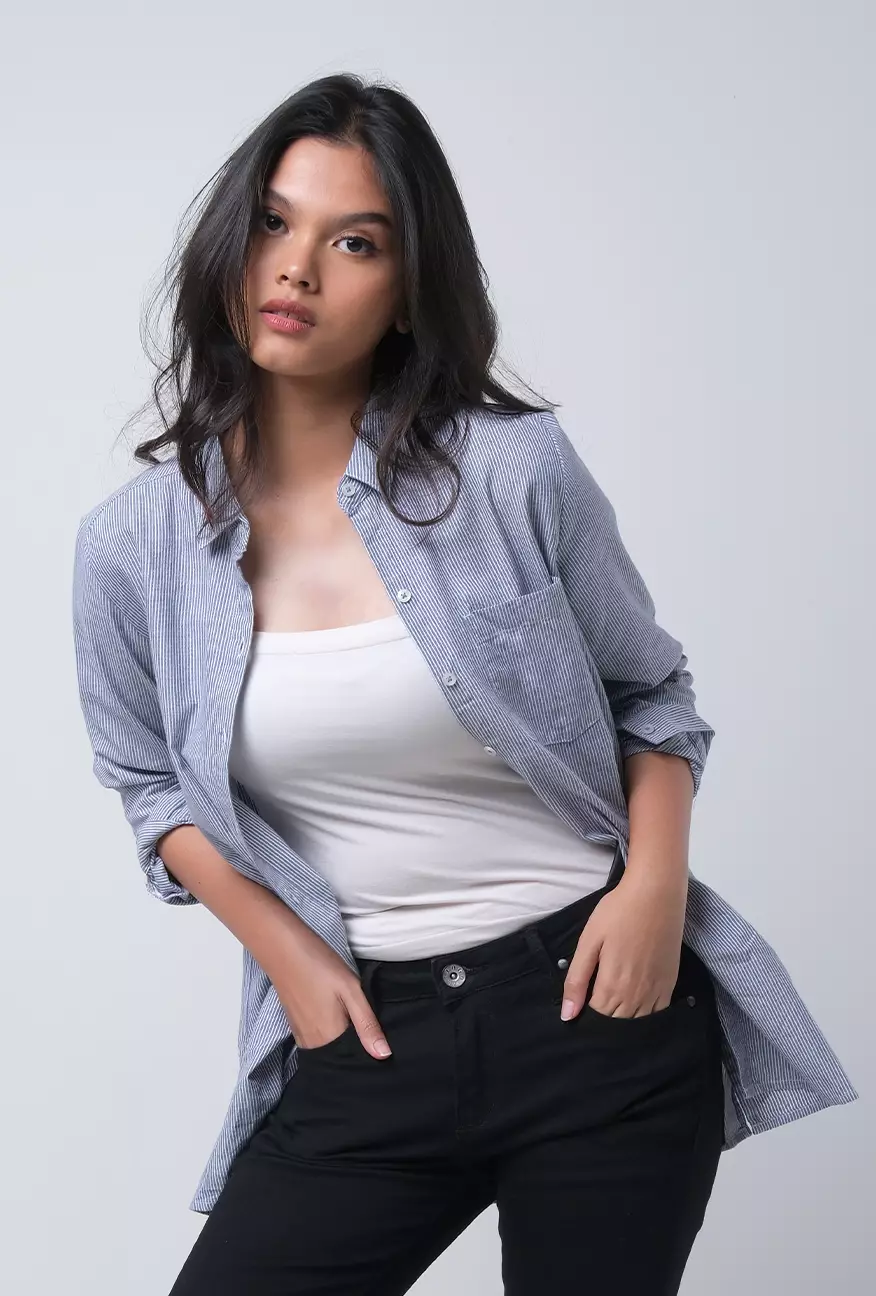 Kemeja Wanita Elsie Navy White