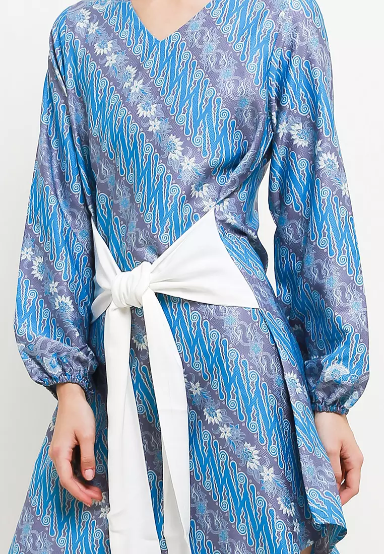 Eriss Dress In Blue Batik Print W/ Mask