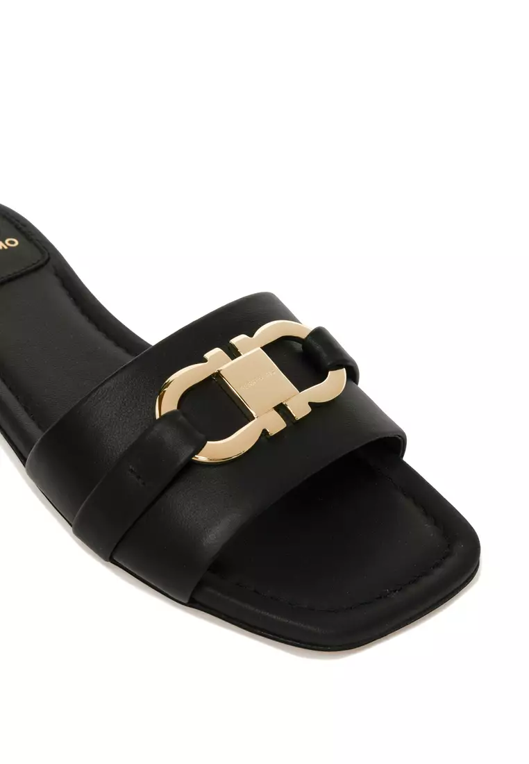 サンダル・ミュール FERRAGAMO SS25 LEA (01G997 0769636) 美品】Ferragamo ホワイト レザー ミュール サンダル 23.5cm