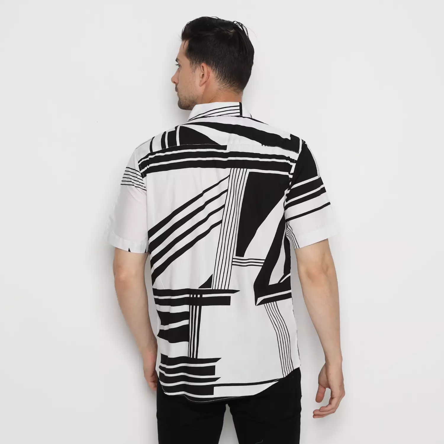 Platini Kemeja Motif Print Pria Lengan Pendek Katun Putih 73376