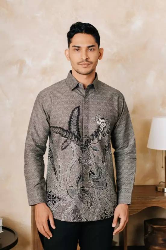 Sasmaya Grey Kemeja Batik Pria Slim Fit Katun