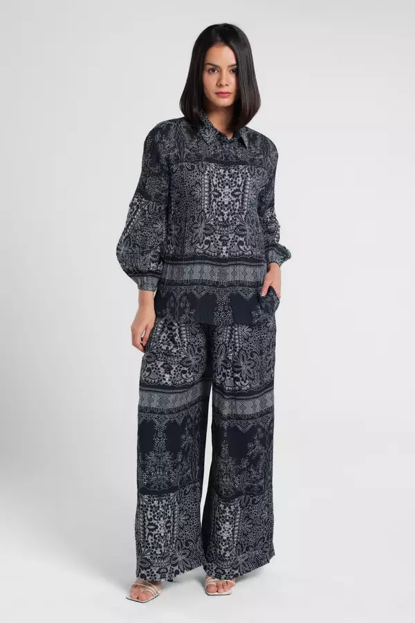 Minimal x Tasya Farasya - Alara - Celana Lurus Motif Etnik - Navy Dark