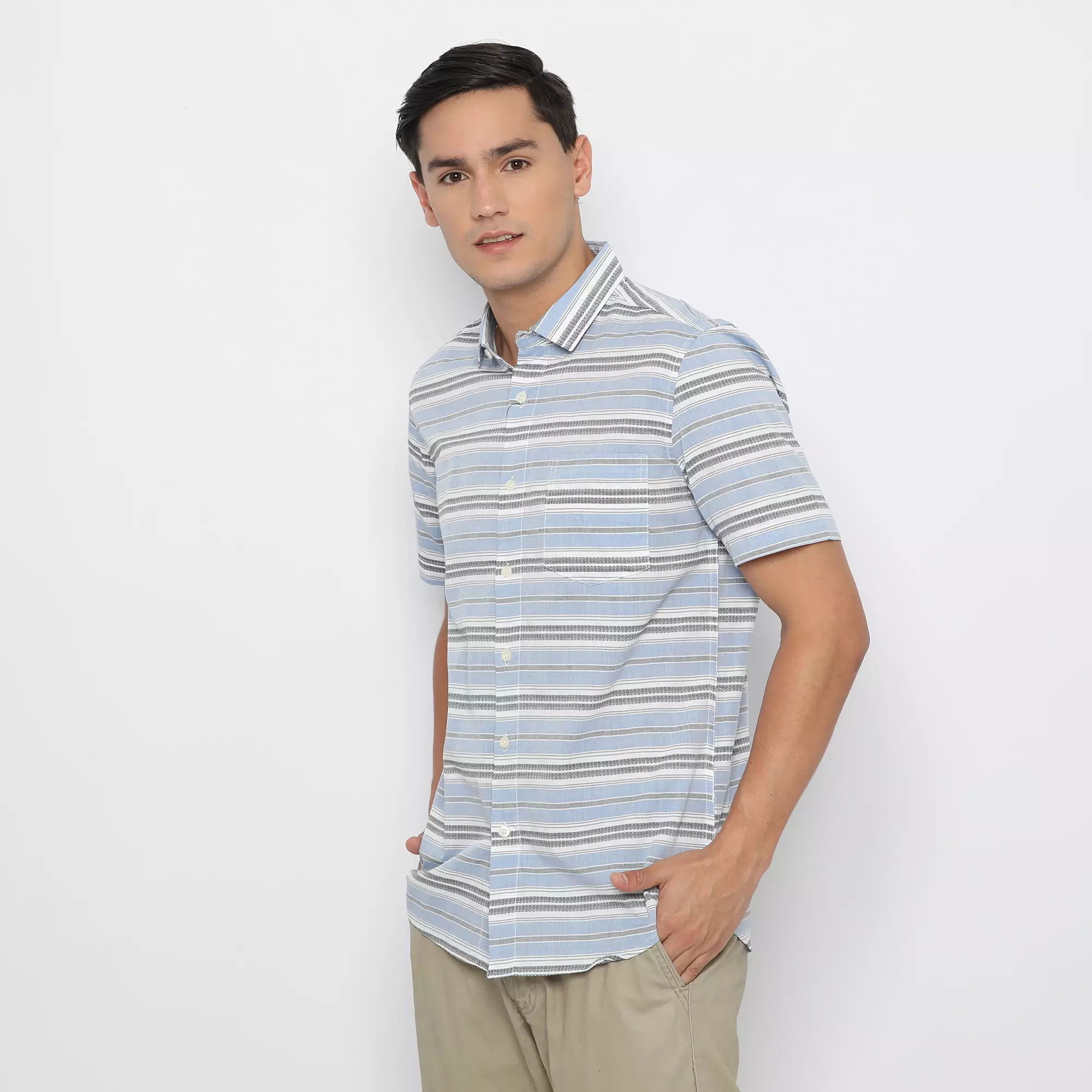 Platini Kemeja Garis Pria Lengan Pendek Katun Yarndyed Dobby 73300 Biru