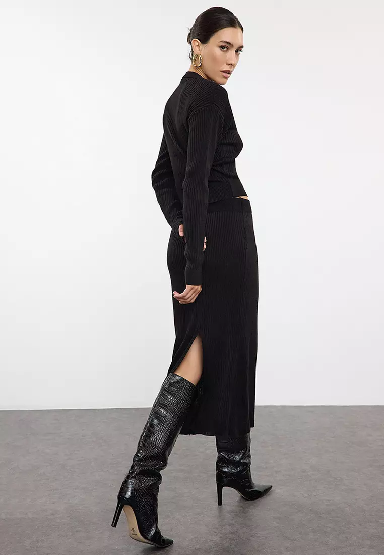 Black Crop Skirt Knitwear Bottom-Top Set Twoaw23Au00240