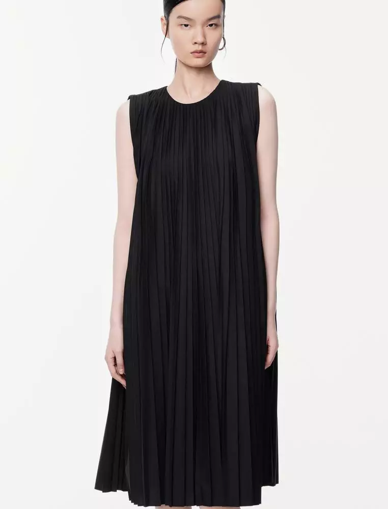 A字百褶無袖連衣裙