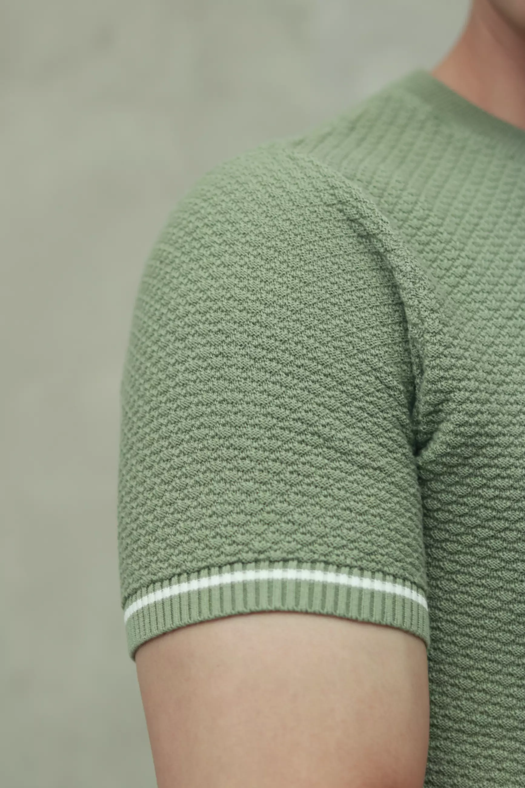 Kale Smith Green  / Atasan Kaos Pria / Baju Kaos Pria / Kaos Basic Pria / Kaos Rajut