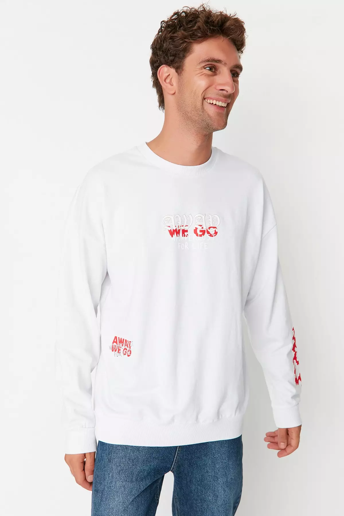 Buy Trendyol White Men s Oversize Wide Fit Crew Neck Printed