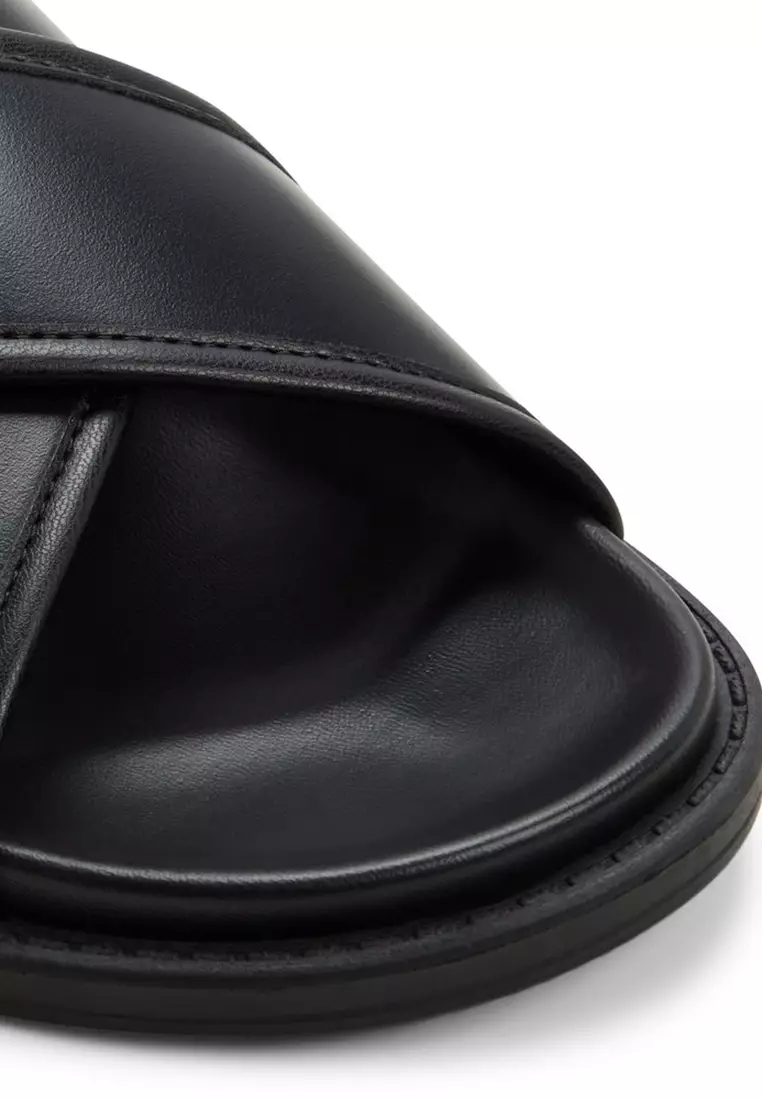 Verano Sandals