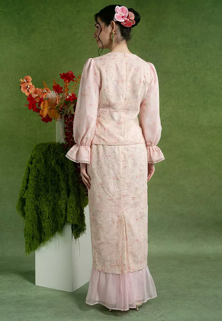 Eliana Embroidered Modern Kurung