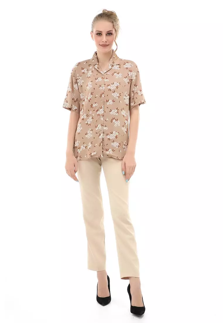 Holly Kemeja Atasan Kasual Wanita Lengan Pendek Motif Flower3 Material Rayon ORIGINAL - Brown