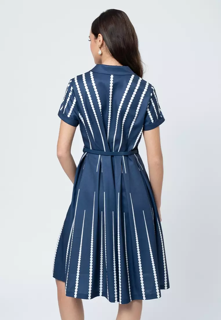 Eithen Printed Dress with V Neckline