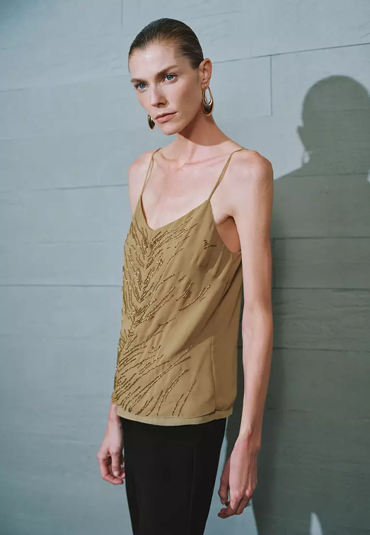 UR秋季新款女装时尚魅力氛围感水钻装饰吊带衫UWG240152