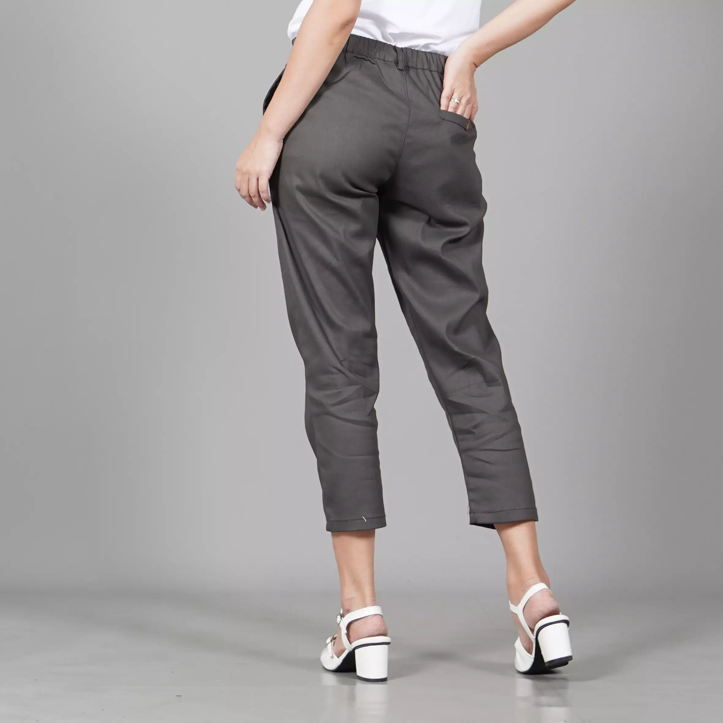  AURORA Celana Chino 3/4 Chinos Chino Pants Wanita - ABU TUA