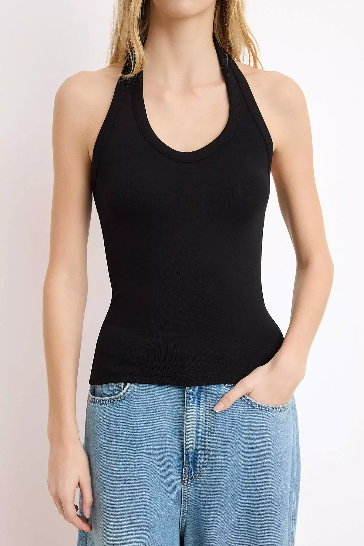 Black Fitted/Bodycon Halter Neck Crop Soft Knitted Tank Top Twoss26Al16