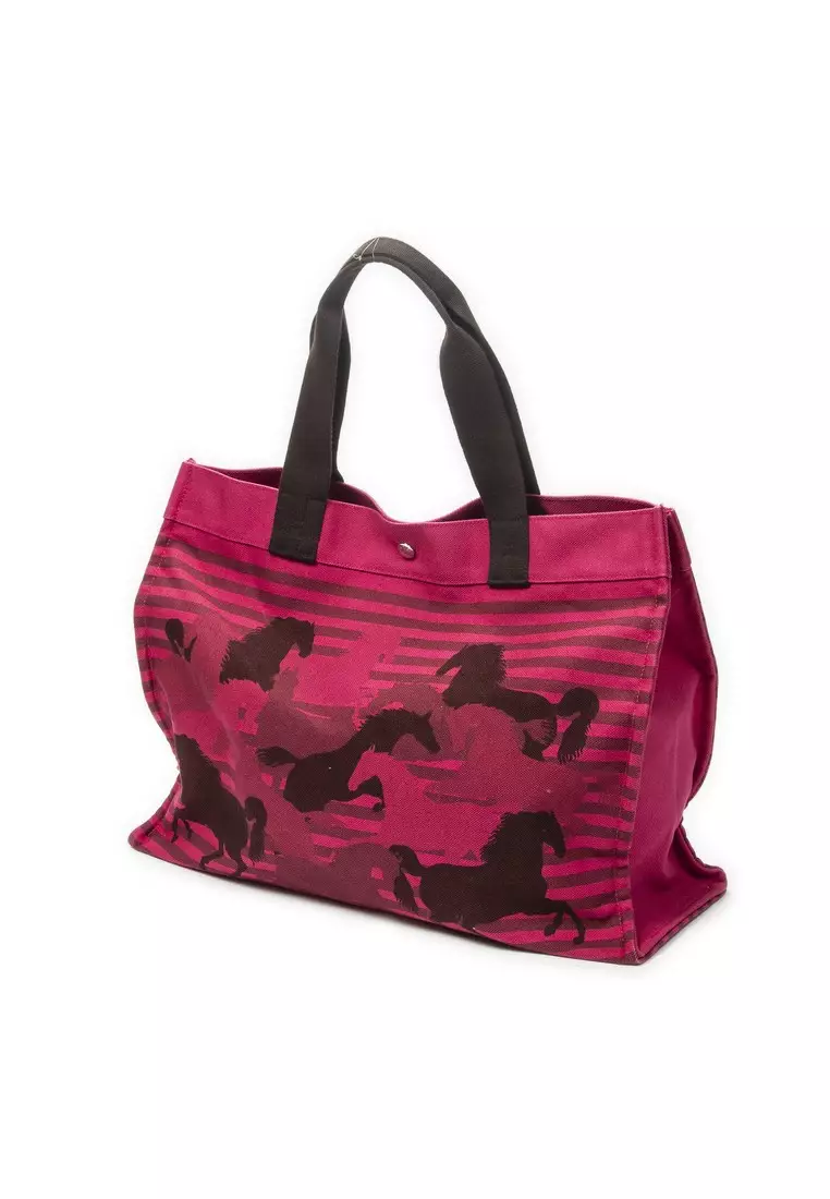 Pre-Loved Chevaux En Camouflage Beach Bag