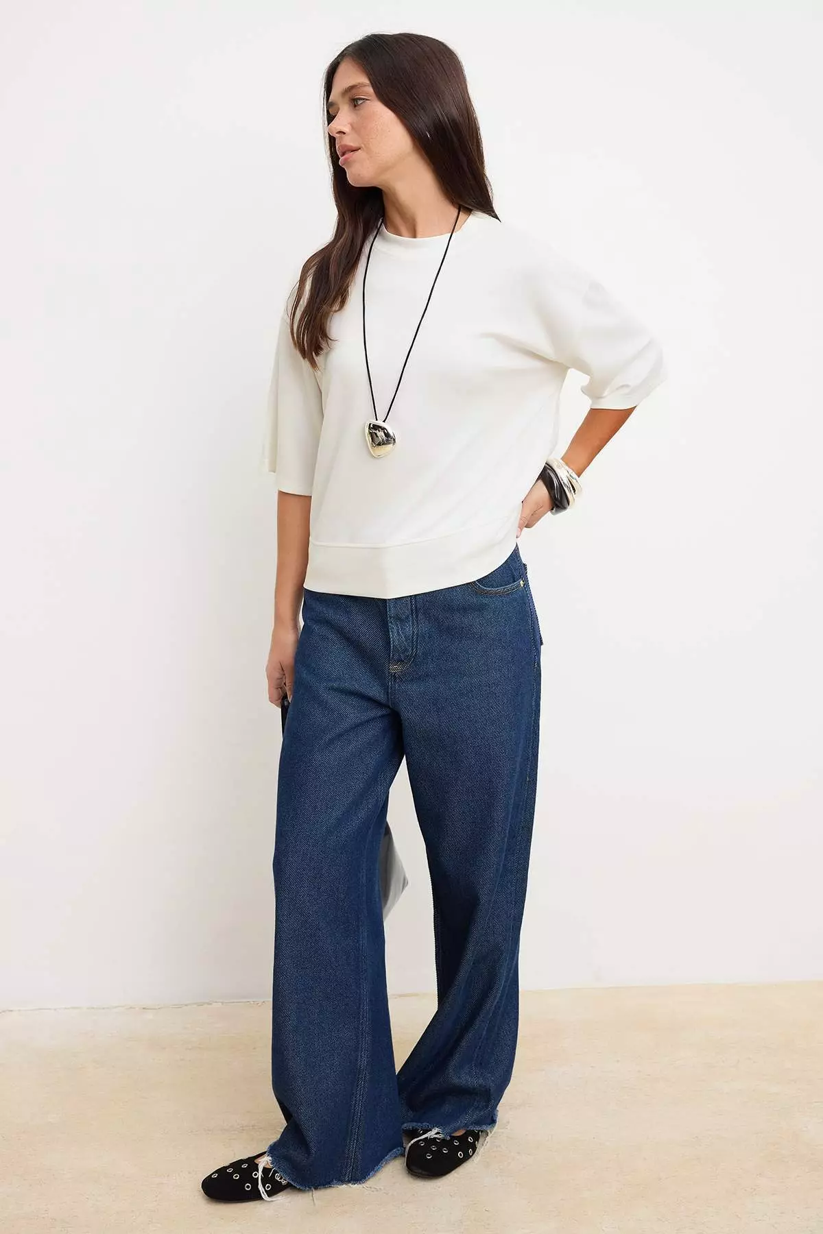Ecru Oversized /Wide Fit Low Sleeve Three Quarter Soft Touch Knitted T-Shirt Twoss26Ts182