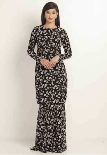Kurung Modern Princess Cut in Black with Pink Floral Print from Nadzri Morshidi in Black