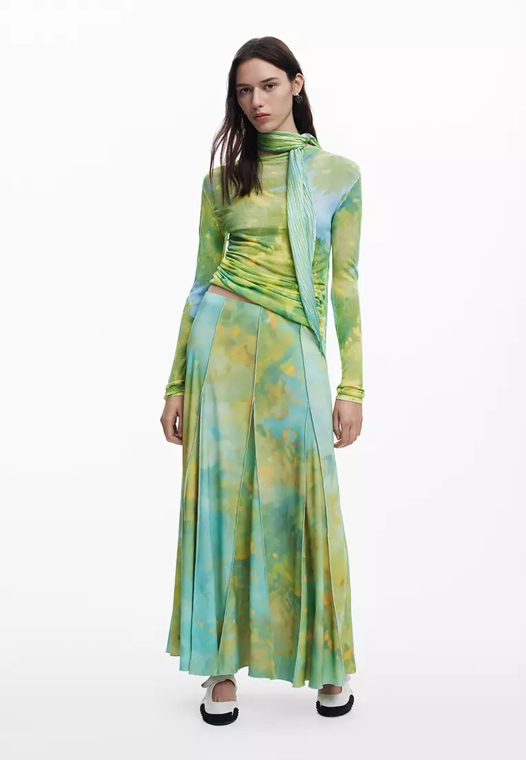 Watercolor crumpled scarf