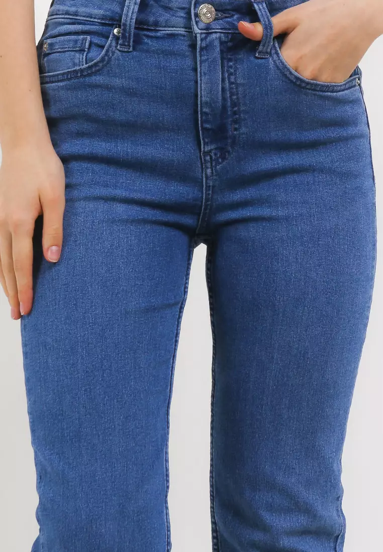 Sienna Straight Leg Jeans With Stretch