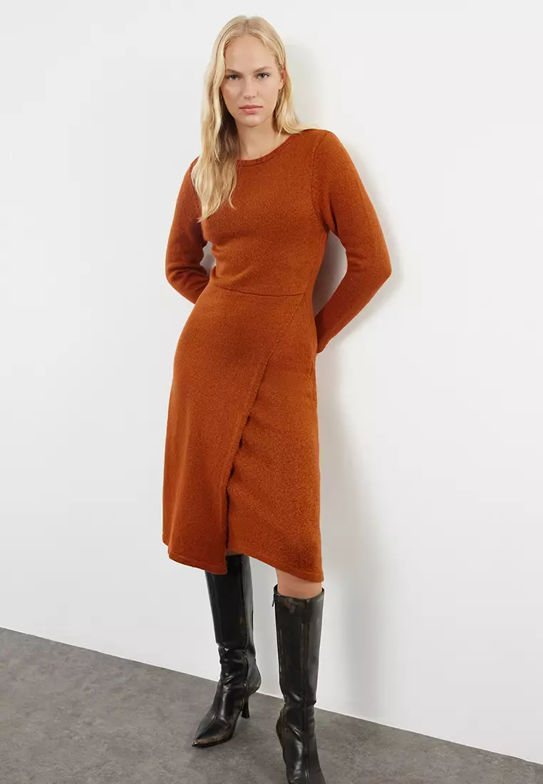Knitwear Tile Midi Dress Soft Texture And Double Breasted Skirt Detail