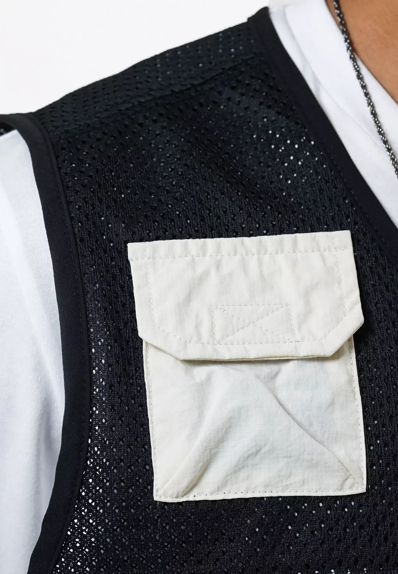 CELCIUS Casual Off Grid Vest L03000527C  Hitam