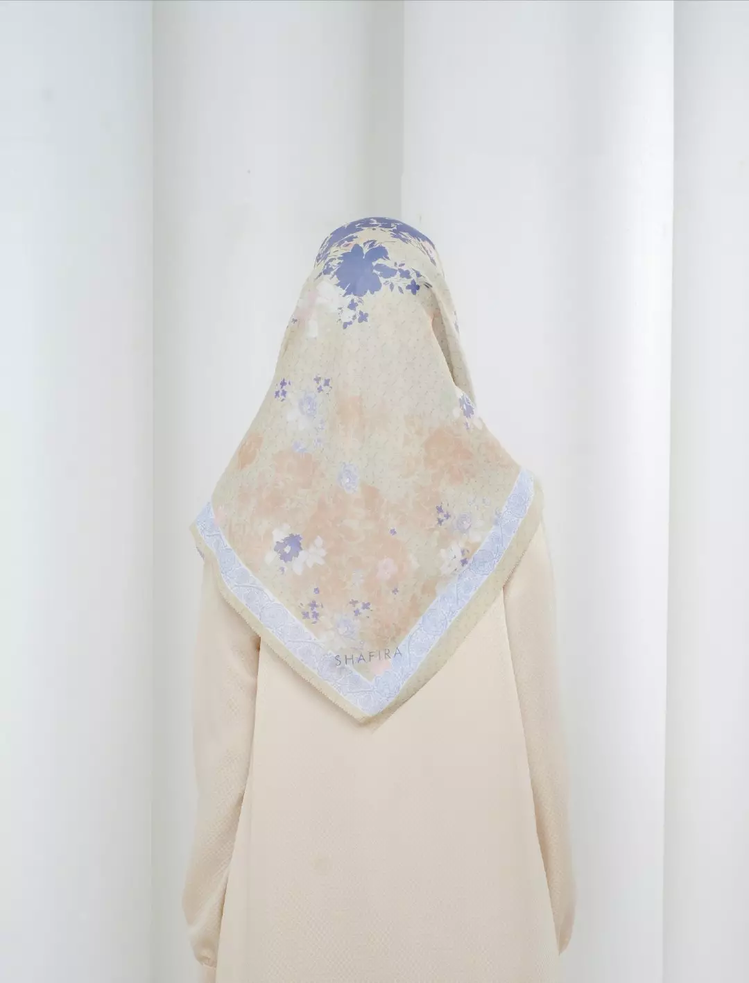 Linzy Printed Scarf Turkish Blue | Hijab Kerudung Segi Empat Motif