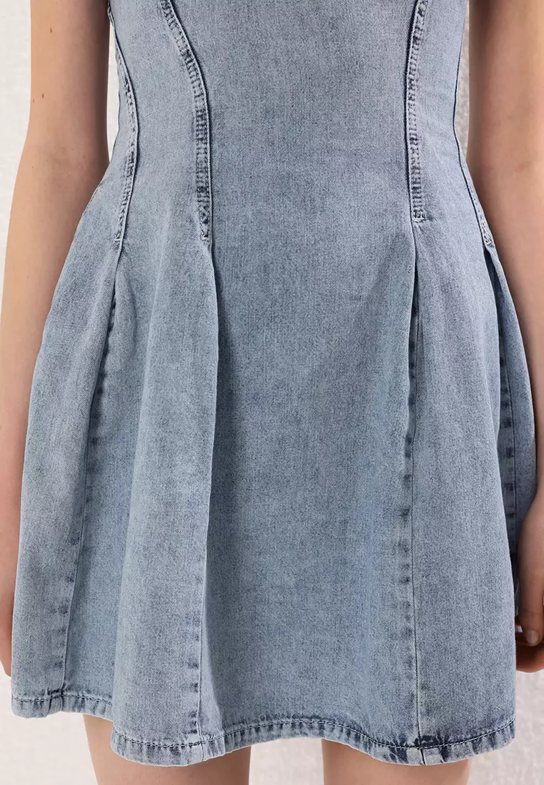 淺藍色荷葉邊半截裙 可調較肩帶 褶飾迷你牛仔連身裙 TWOSS25EL00750