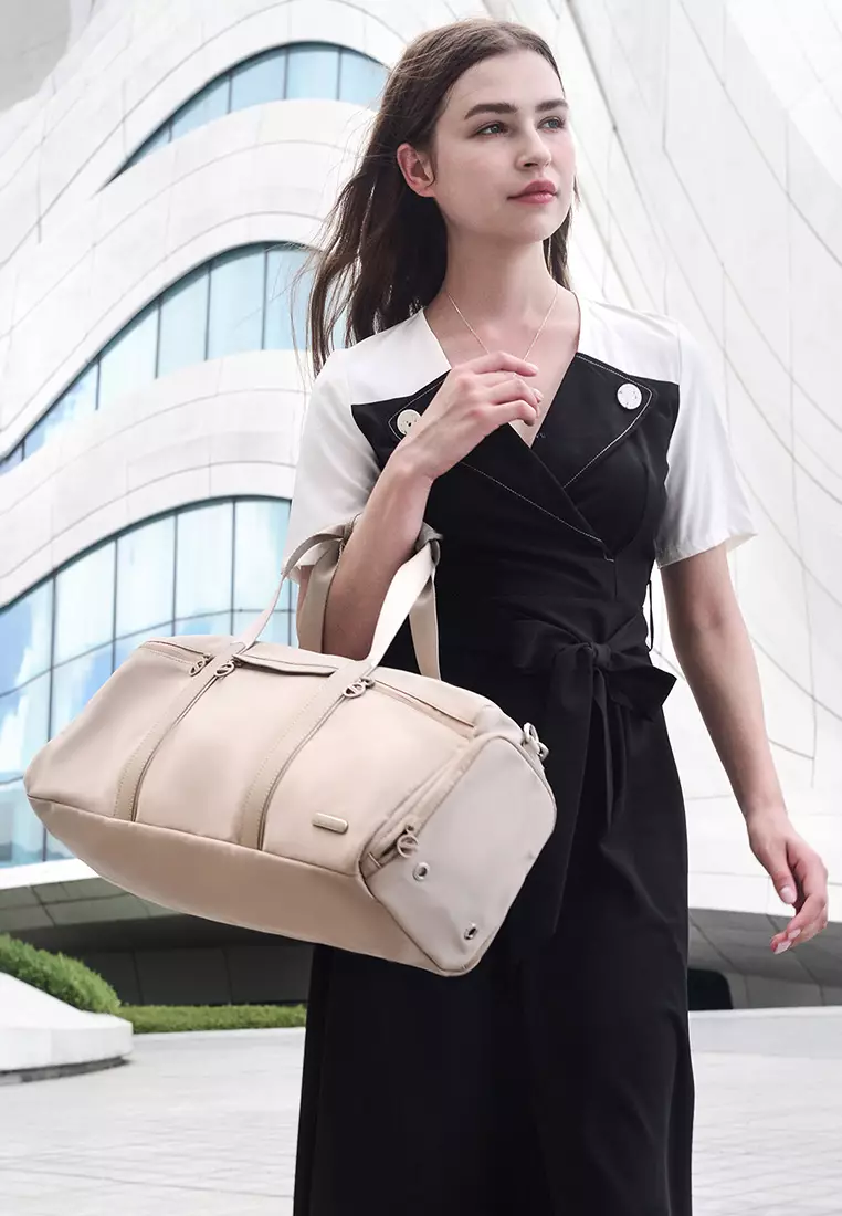 Premium Gym Bag Water Resistant Duffel Bag with Shoe Compartment and Detachable Shoulder Straps